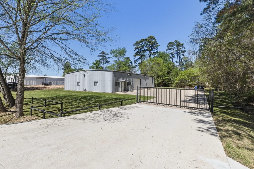 Primary Photo Of 32402 Tamina Rd, Magnolia Warehouse For Sale