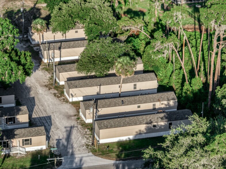 More Photos Of 44 Crawford Dr, Lake Placid Manufactured Housing Mobile Home Park For Sale