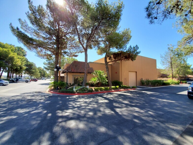 More Photos Of 145 E Reno Ave, Las Vegas Airplane Hangar For Sale