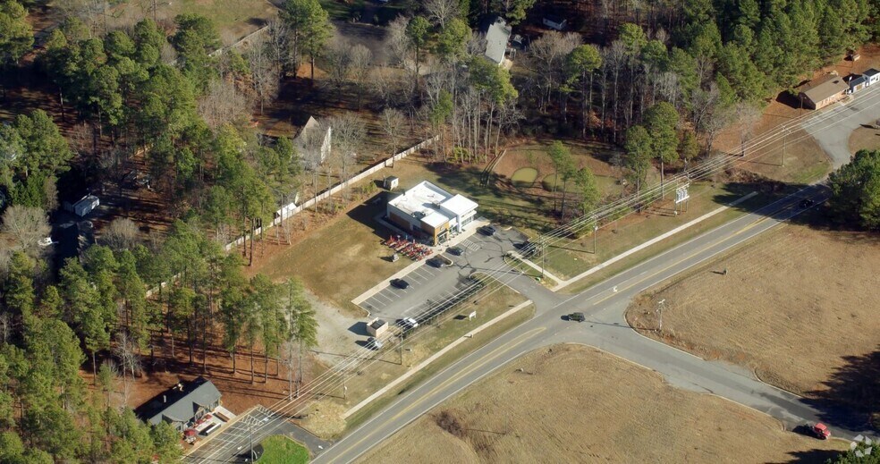 More Photos Of 819 Oakridge Farm Hwy, Mooresville Storefront Retail Office For Lease