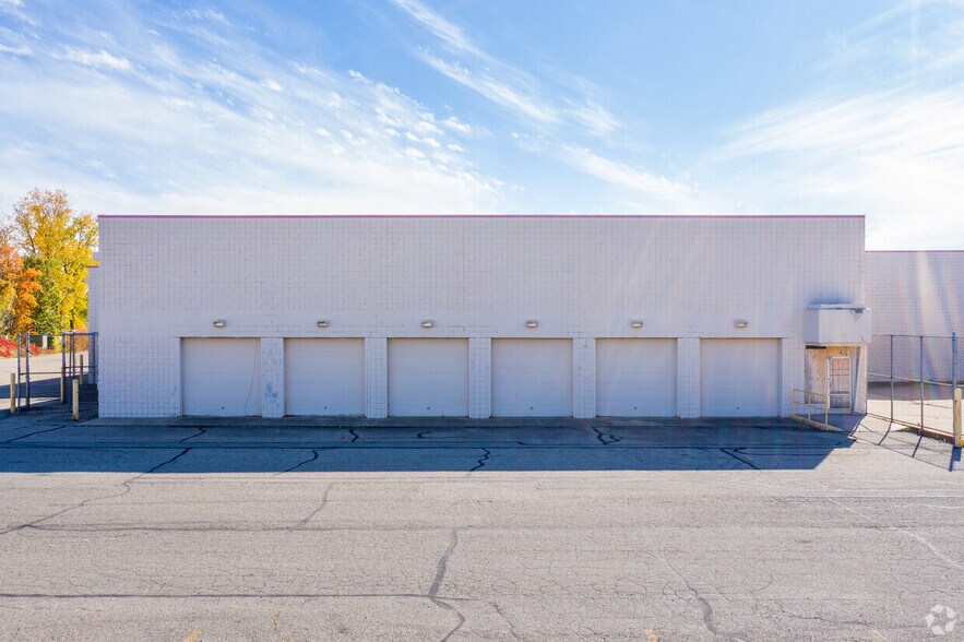 More Photos Of 1179 32nd St, Port Huron Warehouse For Sale