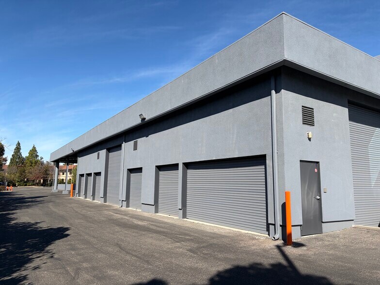 More Photos Of 700 Jarvis Dr, Morgan Hill Manufacturing For Sale