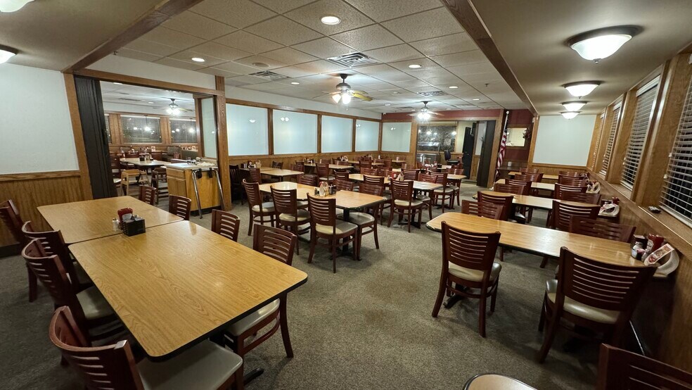 More Photos Of 2100 W Union Blvd, Bethlehem Restaurant For Lease