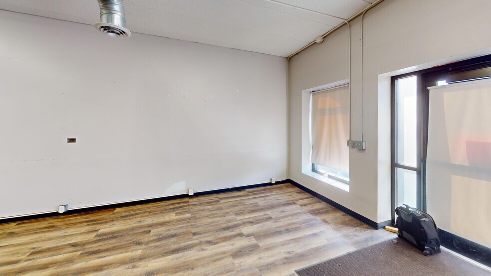 More Photos Of 712 University Ave W, Saint Paul Storefront For Lease