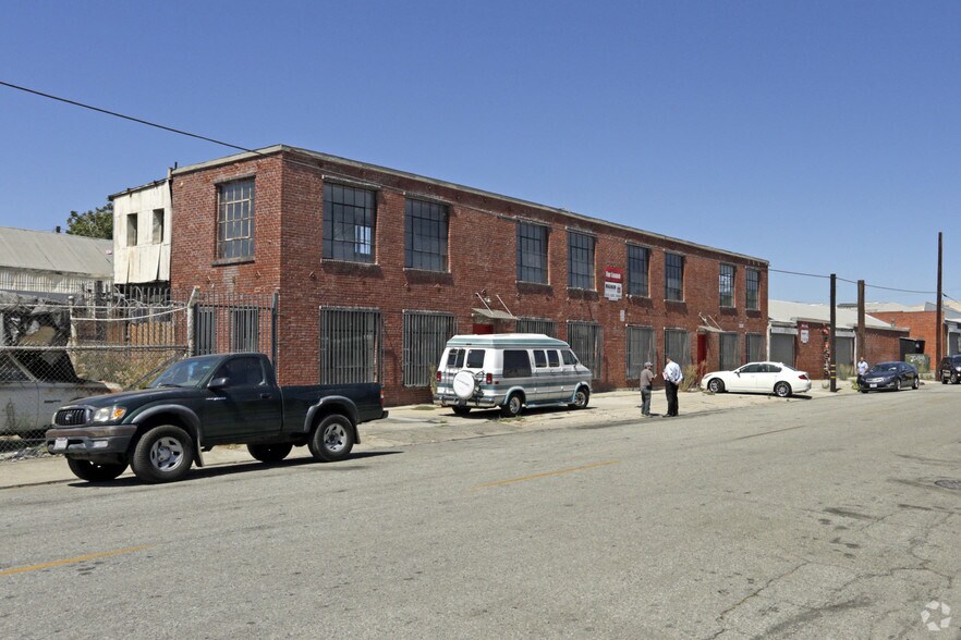 Primary Photo Of 2001 Belgrave Ave, Huntington Park Manufacturing For Lease