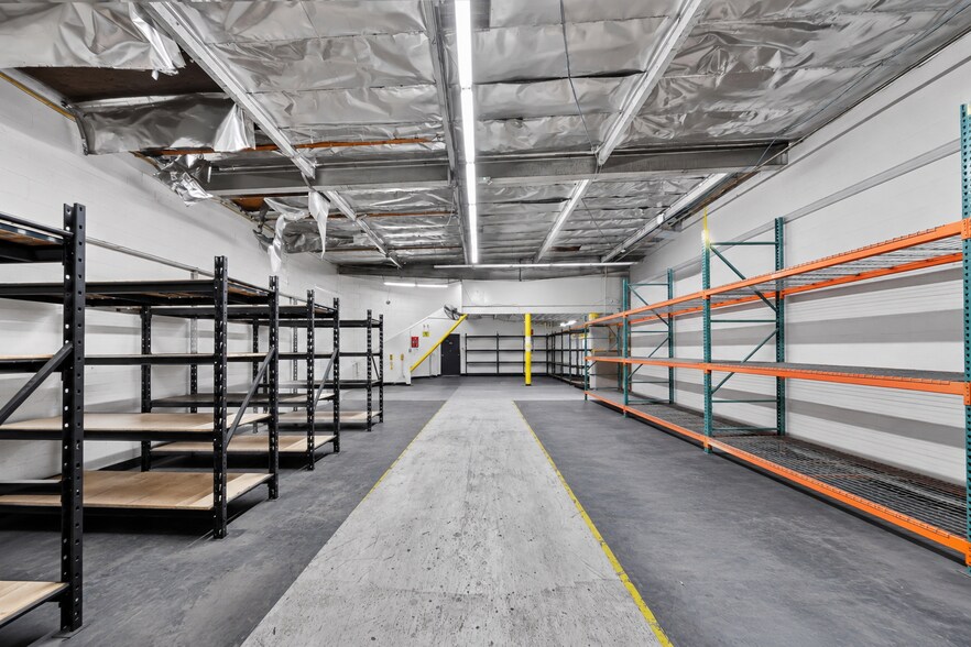 More Photos Of 8484 San Fernando Rd, Sun Valley Warehouse For Lease