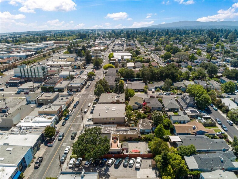 More Photos Of 1176 Laurel St, San Carlos Storefront Retail Residential For Sale
