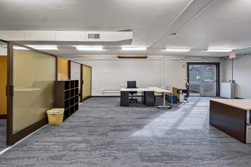 More Photos Of 209 N Pacific Hwy, Talent General Retail For Sale