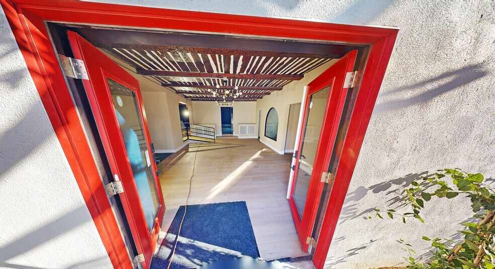 More Photos Of 401 S 6th St, Las Vegas Restaurant For Sale