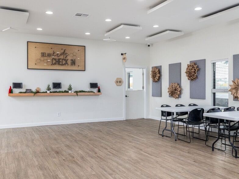 More Photos Of 6600 S Lakewoods Dr, Georgetown Specialty For Sale