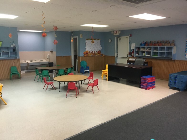 More Photos Of 21950 Kingsland Blvd, Katy Daycare Center For Lease