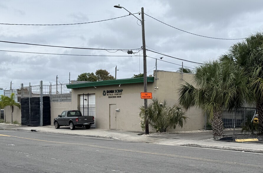 Primary Photo Of 177 Phippen-waiters Rd, Dania Light Manufacturing For Sale