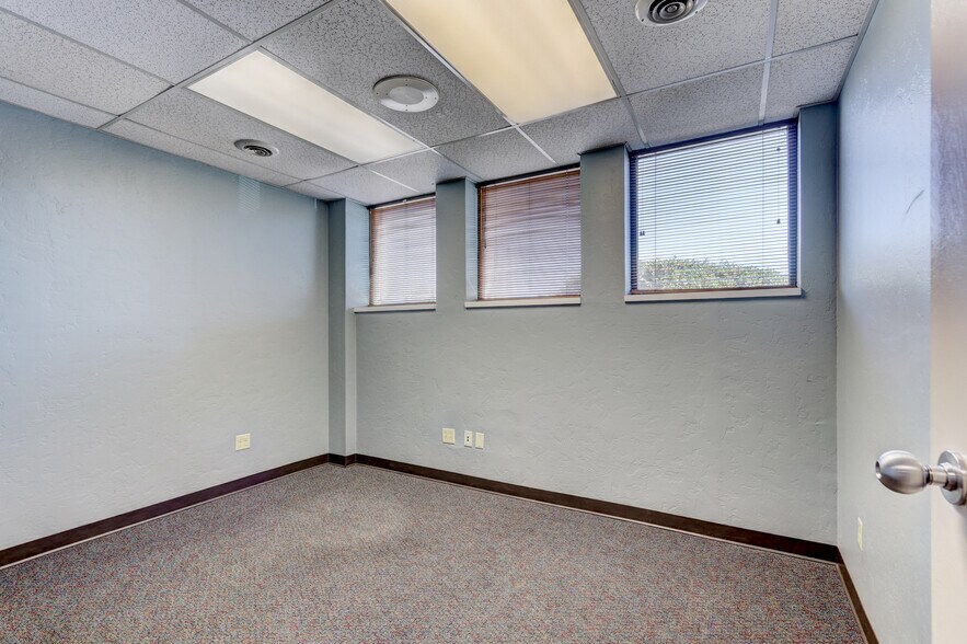 More Photos Of 5622 N Portland Ave, Oklahoma City Medical For Lease