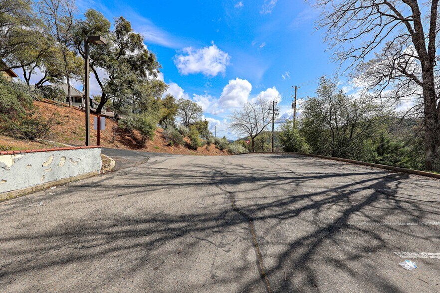 More Photos Of 5320 State Highway 49, Mariposa Office Residential For Sale