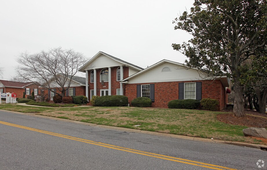 More Photos Of 1433 Emerywood Dr, Charlotte Office For Lease