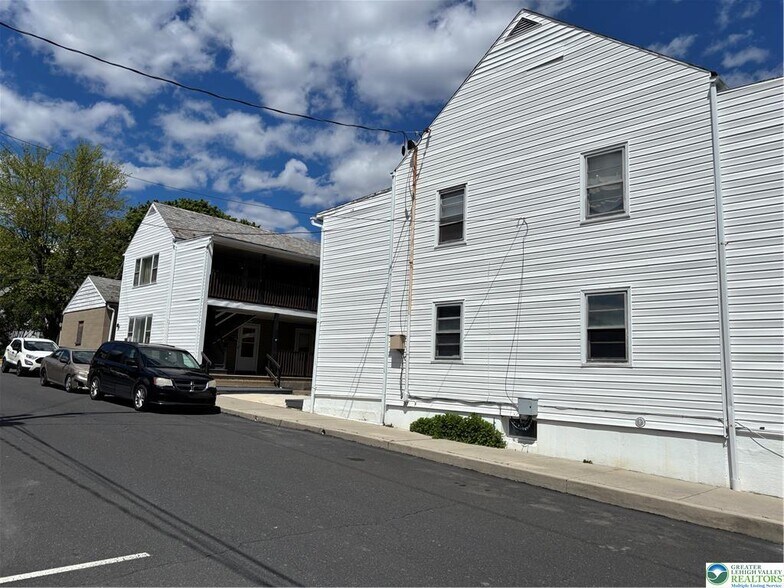 More Photos Of 435 W Main St, Pen Argyl Apartments For Sale