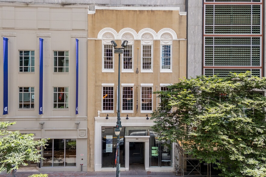 More Photos Of 221 S Tryon St, Charlotte General Retail For Sale