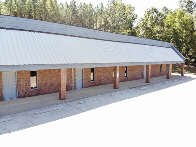More Photos Of 232-236 Industrial Park Dr, Commerce Office For Lease