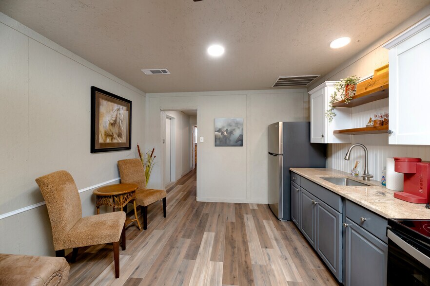 More Photos Of 2261 TX-276, Emory Specialty For Sale