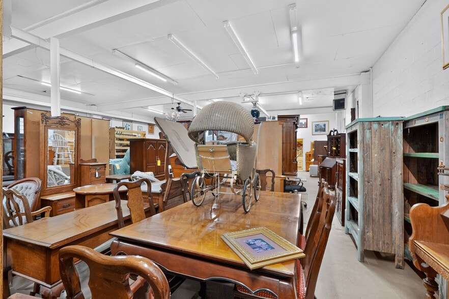 More Photos Of 2906 4th St NW, Albuquerque Warehouse For Sale