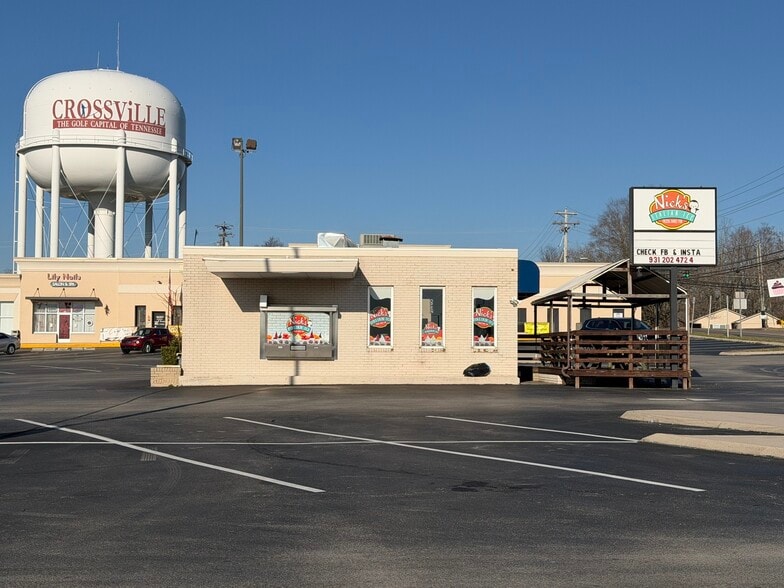 More Photos Of 100 Cumberland Plz, Crossville Unknown For Lease