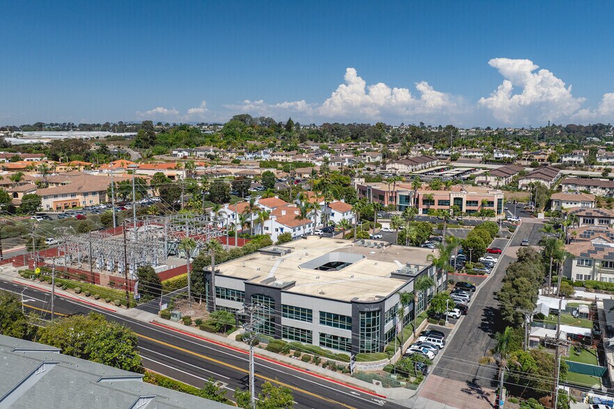 More Photos Of 171 Saxony Rd, Encinitas Medical For Lease
