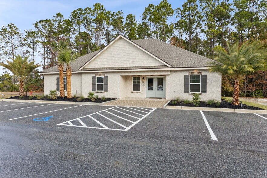 More Photos Of 122 Hawthorn Ln, Saint Marys Office For Lease
