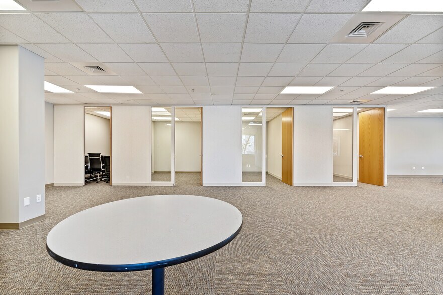 More Photos Of 2323 S Vista Ave, Boise Office For Lease