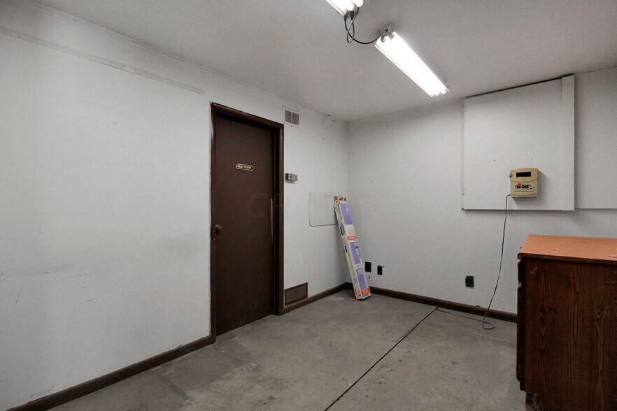 More Photos Of 10 Mill St, Fredericktown Auto Repair For Sale