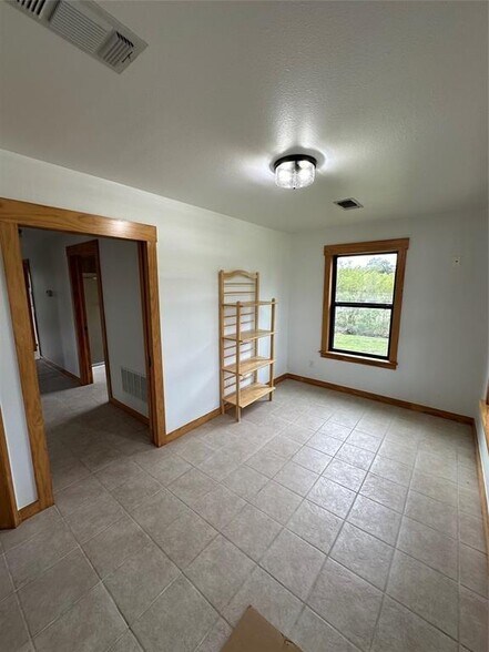 More Photos Of 27320 Ranch Road 12, Dripping Springs Office For Sale