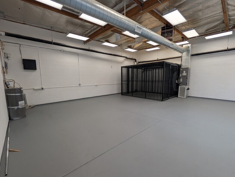 More Photos Of 930 Huber St, Grover Beach Warehouse For Lease