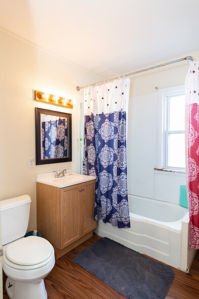 More Photos Of 6001 State Rd, Parma Restaurant For Sale