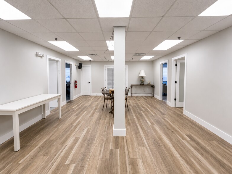 More Photos Of 204 Columbus Ave, Roselle Service For Lease