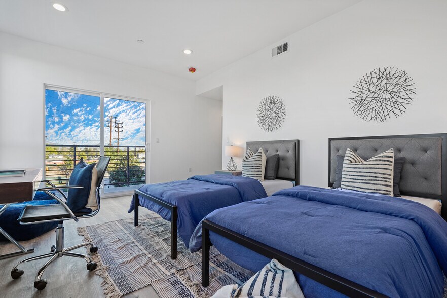 More Photos Of 6056 Craner Ave, North Hollywood Apartments For Sale