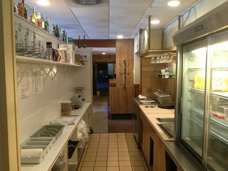 More Photos Of 11419 S Grant Hwy, Marengo Restaurant For Sale
