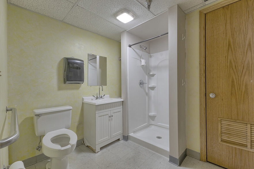 More Photos Of 911 Ligonier St, Latrobe Medical For Sale