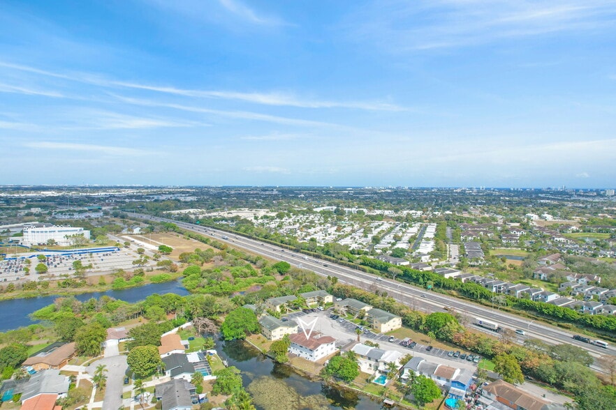 More Photos Of 461 Sunshine Dr, Coconut Creek Apartments For Sale