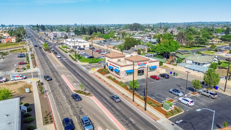 More Photos Of 285 W El Monte Way, Dinuba Medical For Sale
