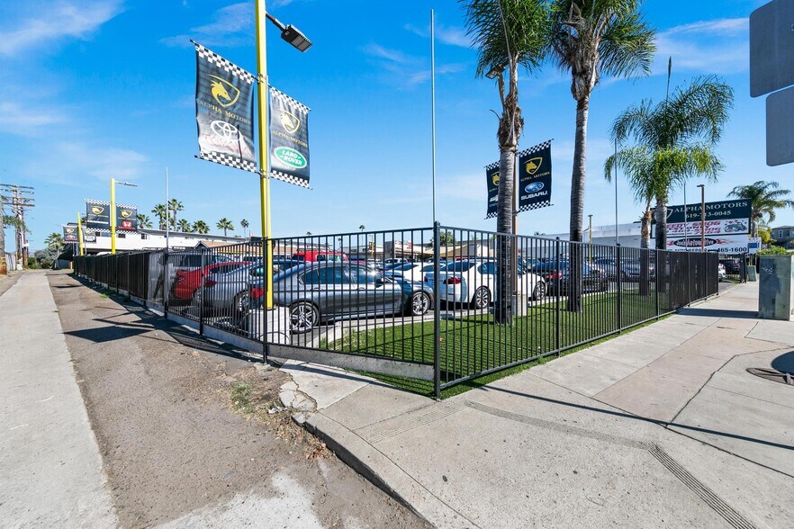 More Photos Of 7480 El Cajon Blvd, La Mesa Auto Dealership For Sale