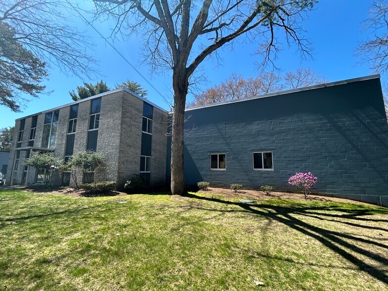 More Photos Of 8 Kane Industrial Dr, Hudson Manufacturing For Lease