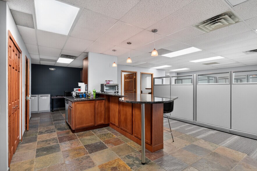 More Photos Of 26622 Woodward Ave, Royal Oak Office For Lease