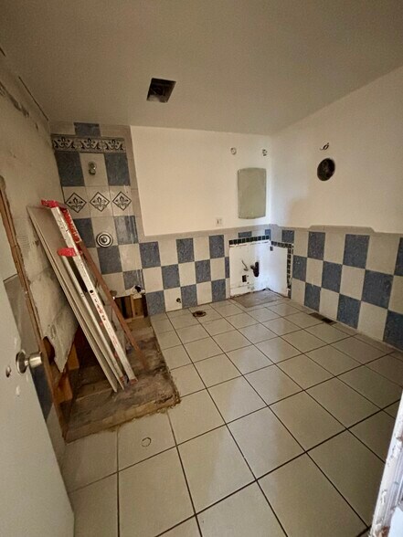 More Photos Of 4 18th St, Richmond Industrial For Sale