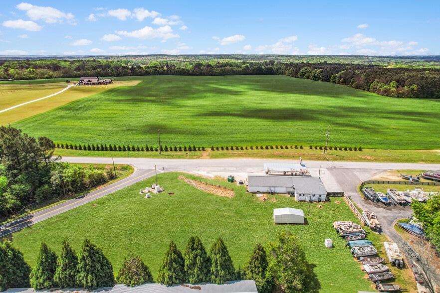 More Photos Of 2550 Parks Mill Rd, Buckhead Morgan Service Station For Sale