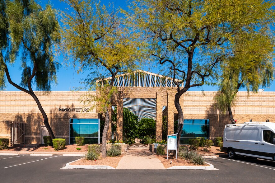 More Photos Of 15880 N Greenway-Hayden Loop, Scottsdale Unknown For Lease