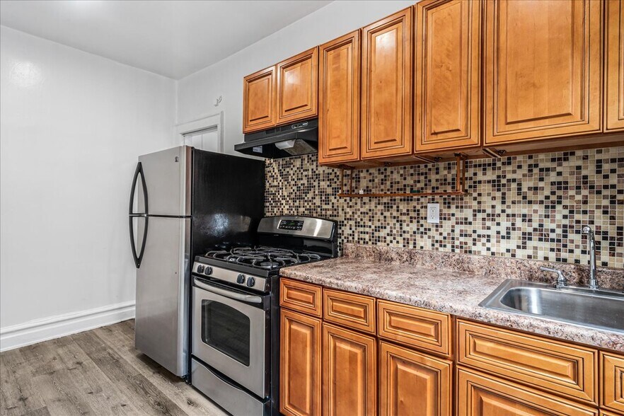 More Photos Of 3625 30th St, Long Island City Apartments For Sale
