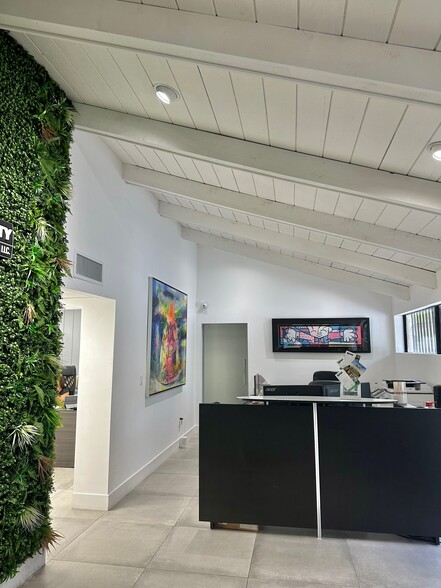 More Photos Of 2000-2040 NW 94th Ave, Miami Warehouse For Sale