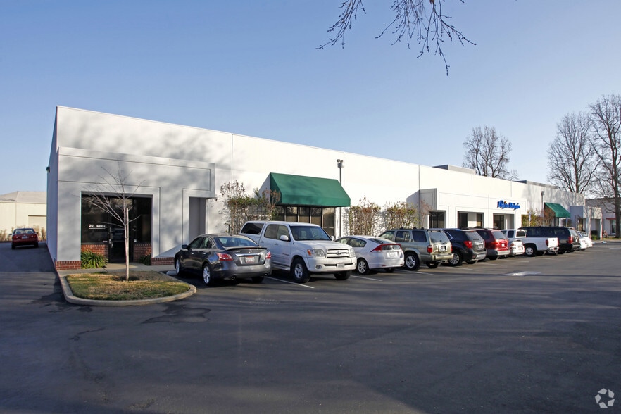 More Photos Of 251 Lathrop Way, Sacramento Office For Lease