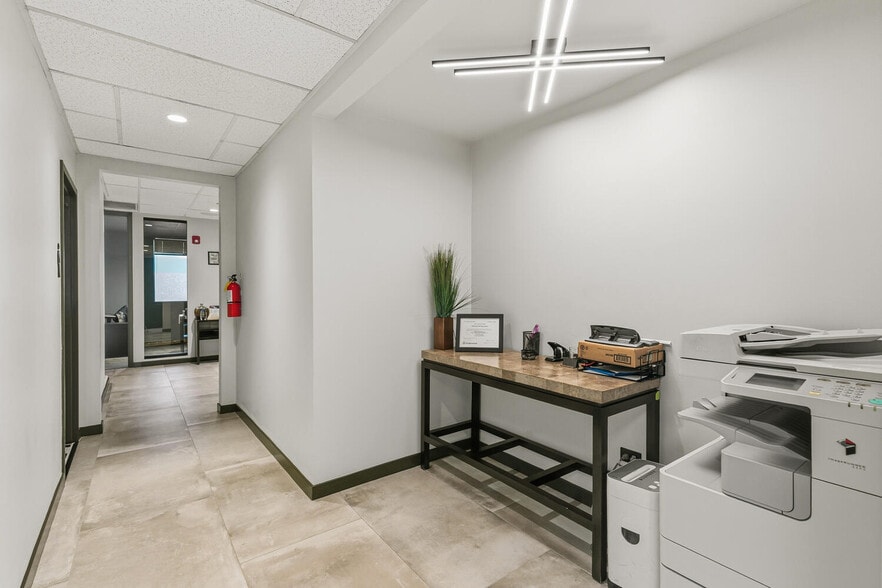 More Photos Of 7108 S Alton Way, Englewood Flex For Sale