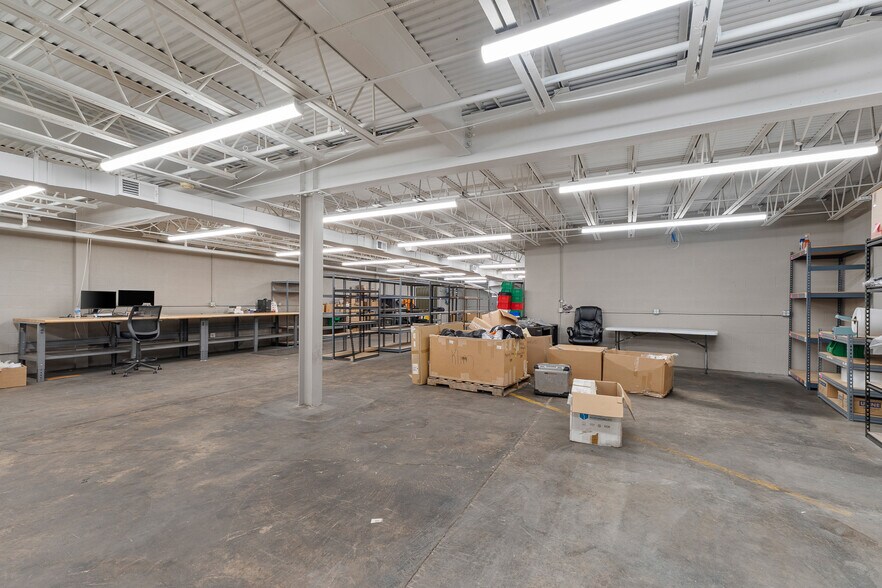 More Photos Of 1537-1545 Hansford St, Charleston Light Distribution For Lease