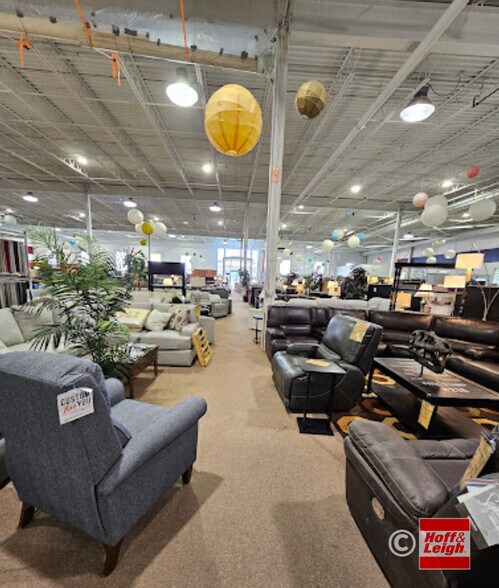 More Photos Of 8700 Brookpark Rd, Brooklyn Flex For Sale